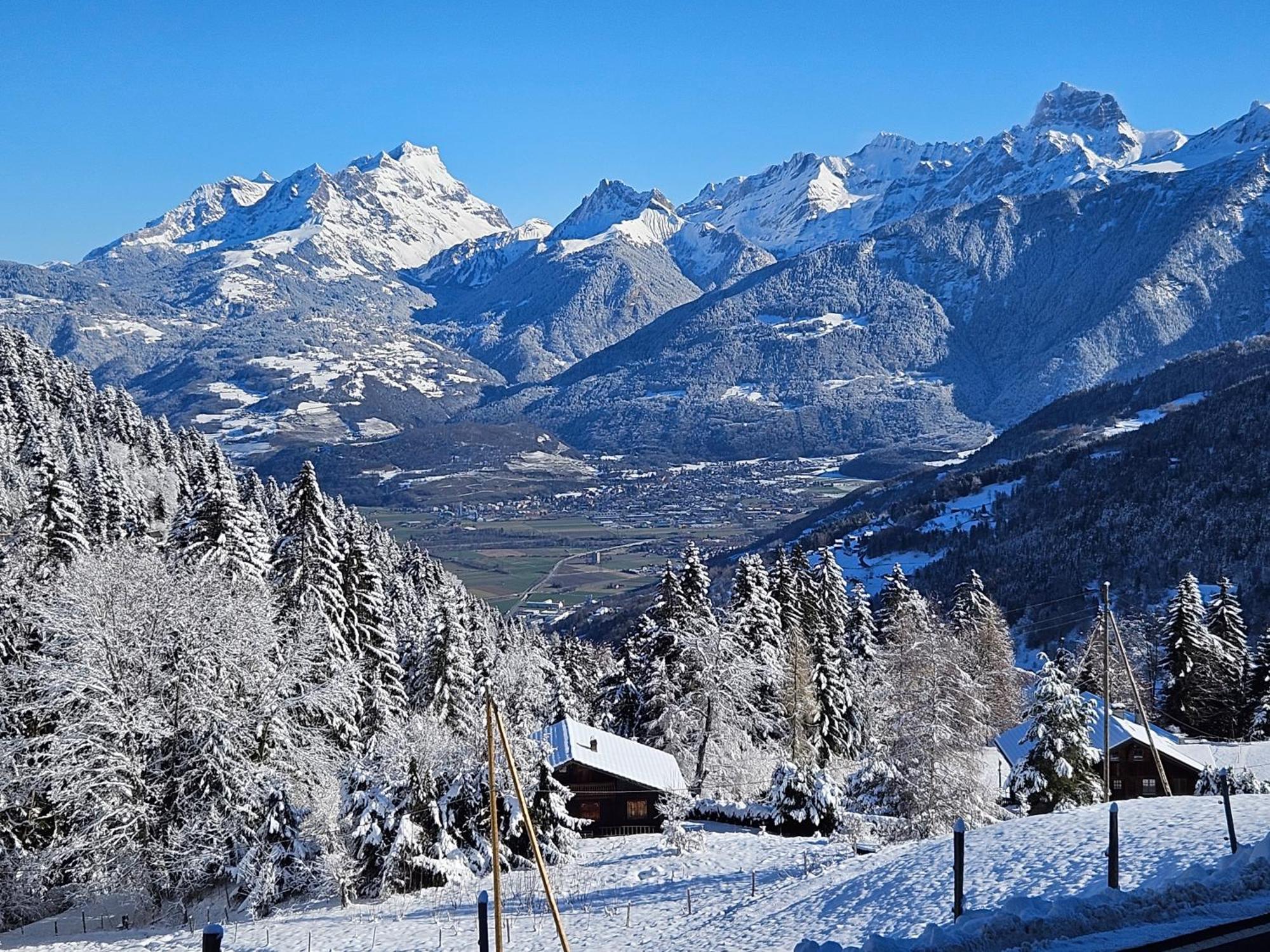 Sweet & Cosy Chalet In The Heart Of The Swiss Alps Troistorrents 外观 照片